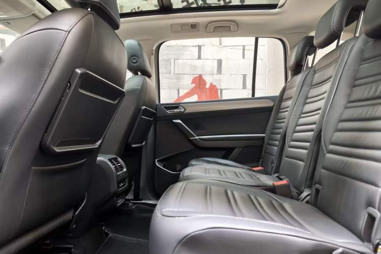 Used Volkswagen Touran 2018 Volkswagen Touran L 280TSI DSG Boundary Edition 7 Seats China V Emission Standard