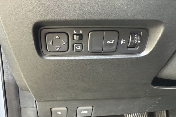 Used Changan UNI-V 2022 1.5T Smart Navigation Version
