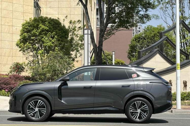 Used Lynk & Co 08 EM-P 2023 120km Long-Range Pro