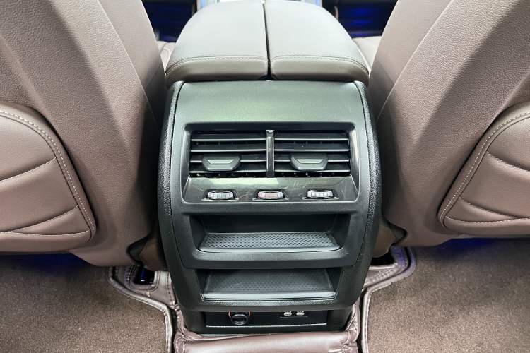 Used BMW X5 2023 xDrive 30Li Luxury M Sport Night Edition Package
