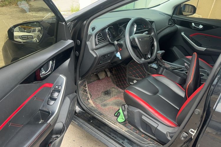 Used Venucia D60 2018 1.6L CVT Smart Connect Elite Edition