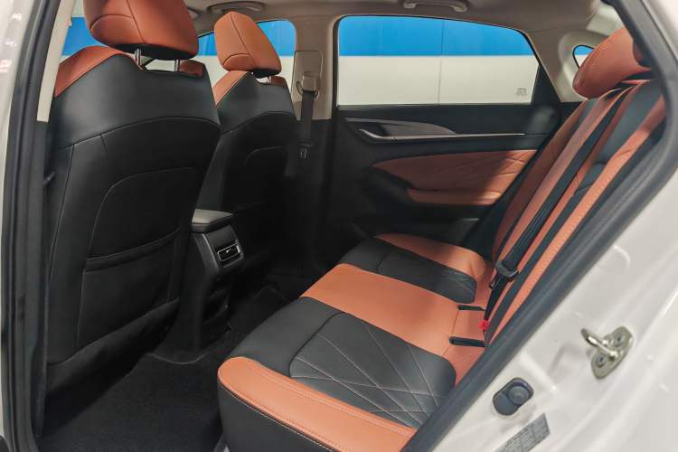 Used Changan Eado 2024 PLUS Blue Whale NE 1.4T GDI DCT High-Energy Edition