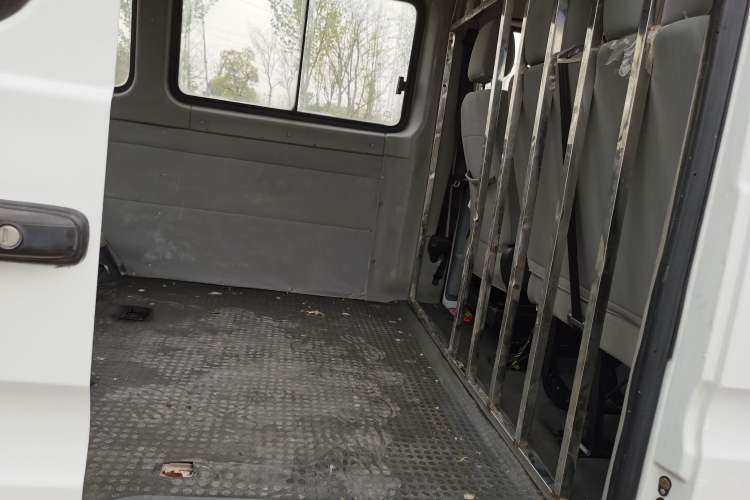 Used Iveco Power Daily 2017 2.5T Classic A32 Mid-Roof 6-7 Seater Bus 47Z5