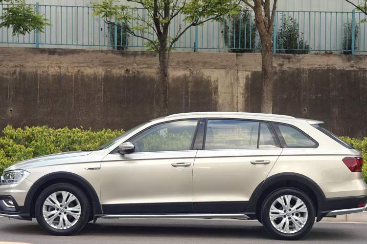 Used Volkswagen C-TREK 2017 1.6L Automatic Comfort Model
