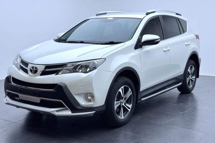 Used Toyota RAV4 2015 2.0L CVT Two-Wheel Drive Urban Edition
