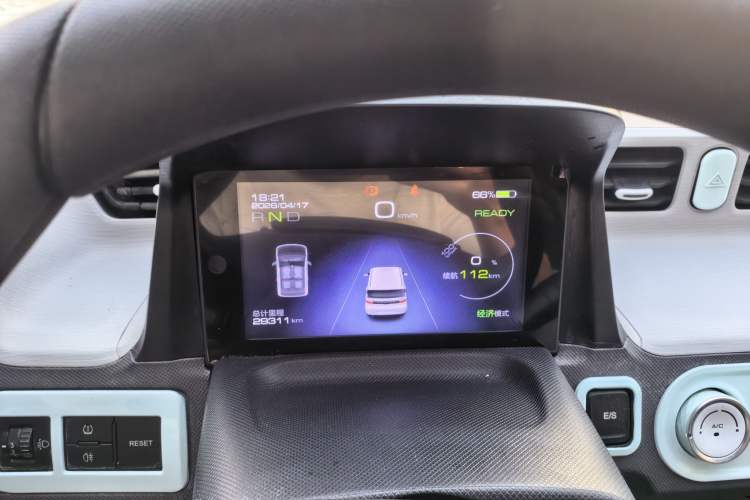 Used Wuling Hongguang MINIEV 2021 Macaron Premium Model – Lithium Iron Phosphate Odometer Close Up