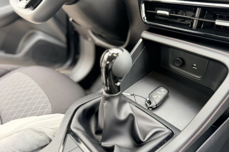 Used Roewe i5 2026 Model 1.5L Manual Comfort Version