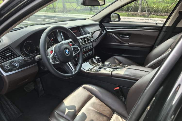 Used BMW 5 Series 2017 525Li Luxury Design Package
