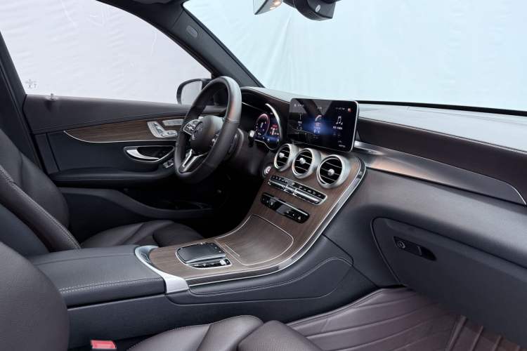 Used Mercedes-Benz GLC 2021 GLC 300 L 4MATIC Dynamic Model Interior 7