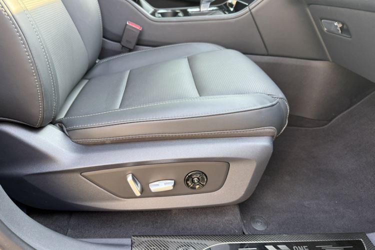 Used Li Auto ONE 2021 Extended-Range 6-Seater Version Interior 9