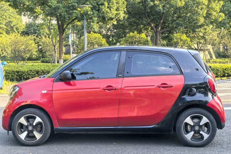 Used smart forfour 2018 1.0L 52kW Passion Edition