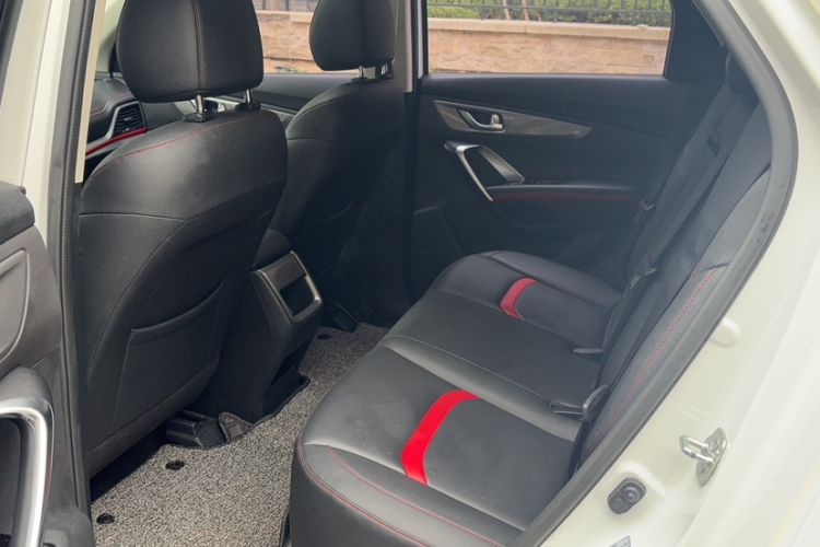 Used CHANGAN CS55 2018 1.5T Manual Colorful Model China V Standard