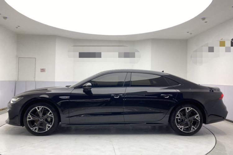 Used Audi A7L 2024 45TFSI S-line Dream-Building Edition Flow Crystal Package