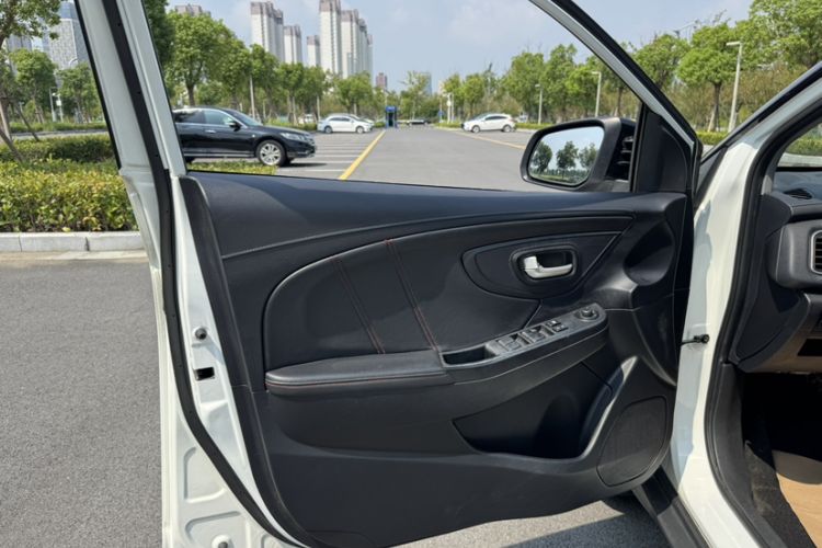 Used Luxgen U5 SUV 2017 1.6L CVT Prestige Edition
