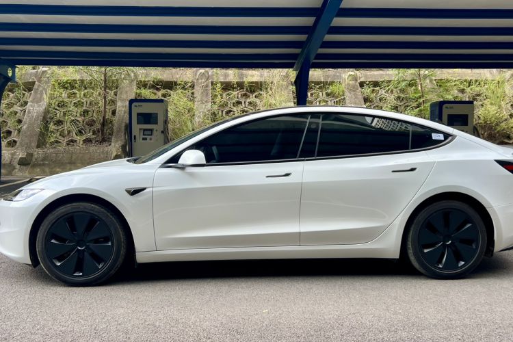 Used Tesla Model 3 2025 Rear-Wheel-Drive Version