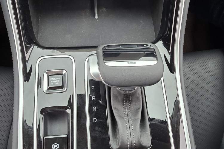 Used Geely Auto Emgrand 2026 Model 5th Generation 1.5L CVT Luxury Edition
