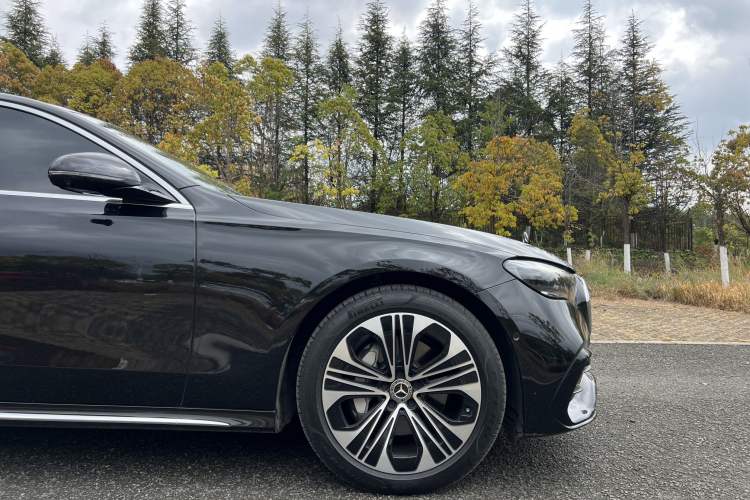 Used Mercedes-Benz E-Class 2024 Facelift E 300 L Fashion Sport Edition
