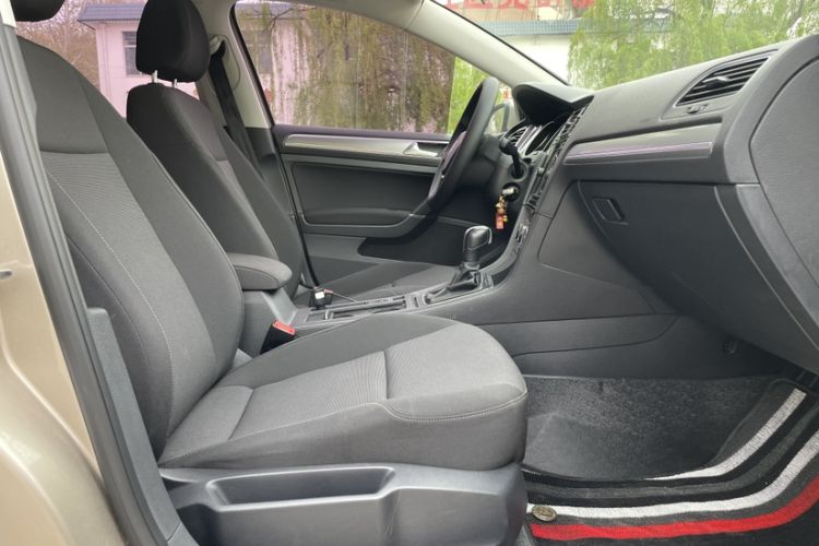 Used Volkswagen Golf 2019 200TSI DSG Comfort & Ambition Edition China VI Standard Right Front Seat