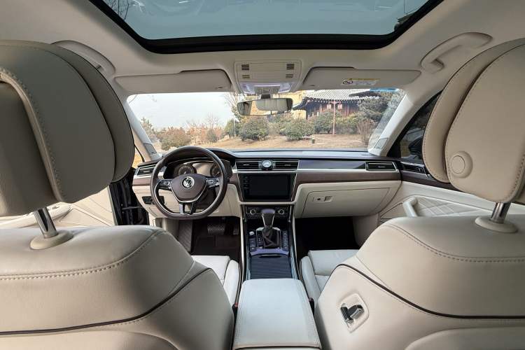 Used Volkswagen Phideon 2021 380TSI Prestige Edition Interior 1