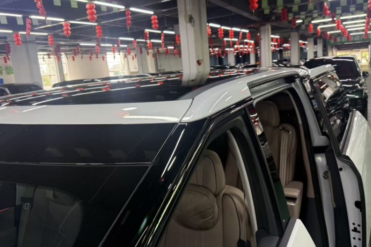 Used XPeng X9 2025 740 Ultra-Long Range Max
