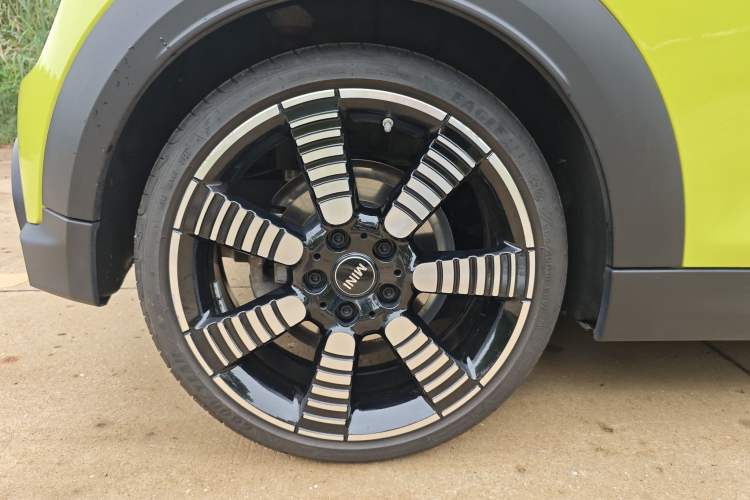 Used MINI MINI 2023 2.0T COOPER S CABRIO Artist
