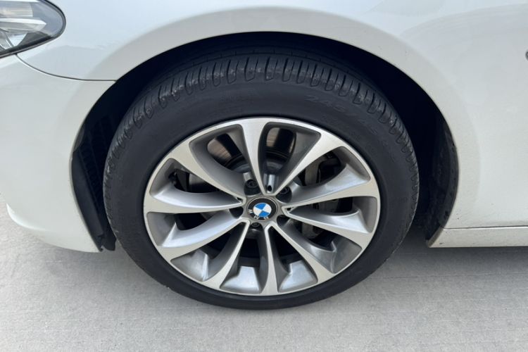 Used BMW 5 Series 2014 528Li Leading Model Exterior 5