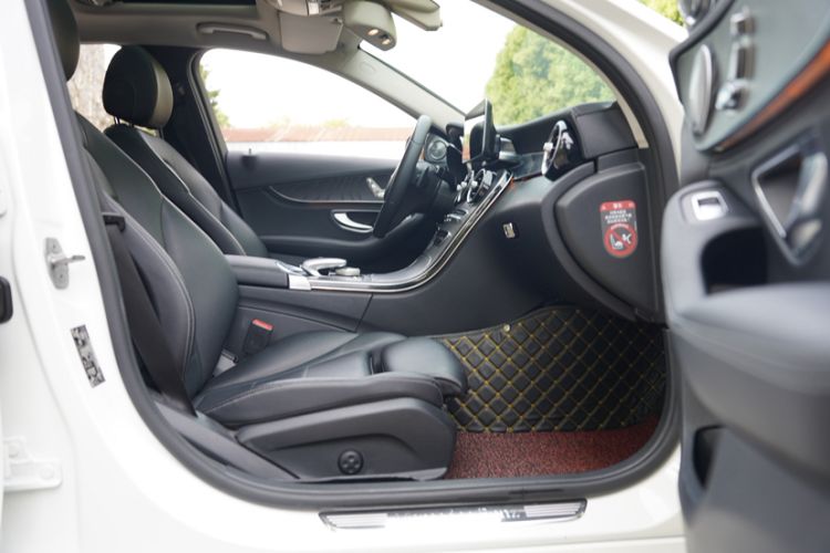 Used Mercedes-Benz C-Class 2017 C 180 L Sport Edition Interior 3