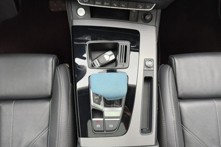 Used Audi Q5L 2022 45T Luxury Dynamic Model
