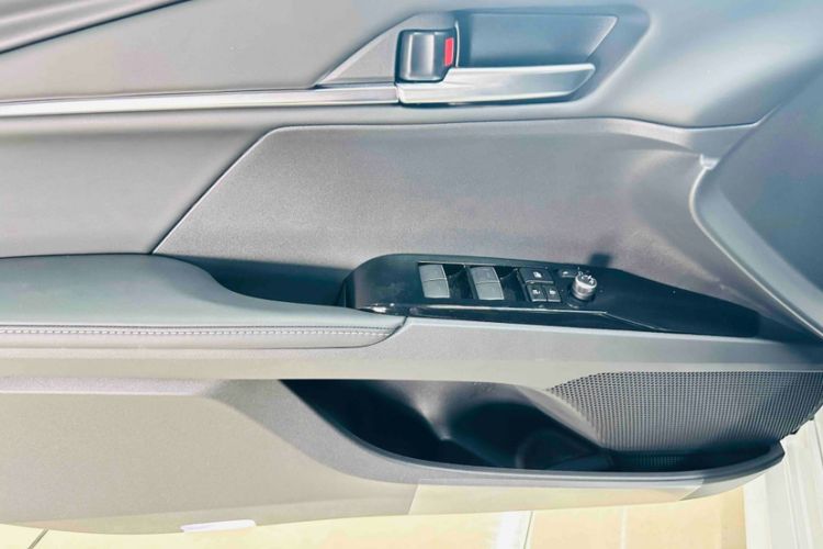 Used Toyota Camry 2026 Model 2.0E Elite Edition
