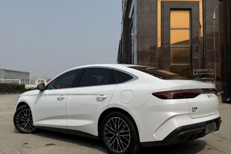 Used BYD Qin L 2024 DM-i 120KM Excellence Model
