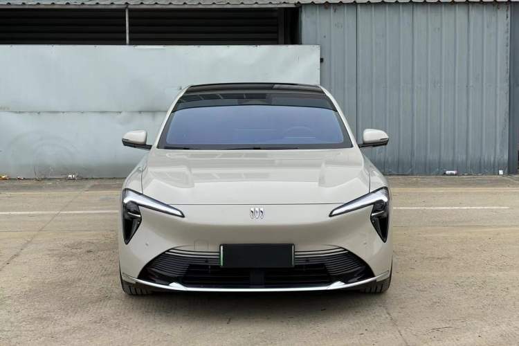 Used Buick L7 2025 Model Luxury Edition
