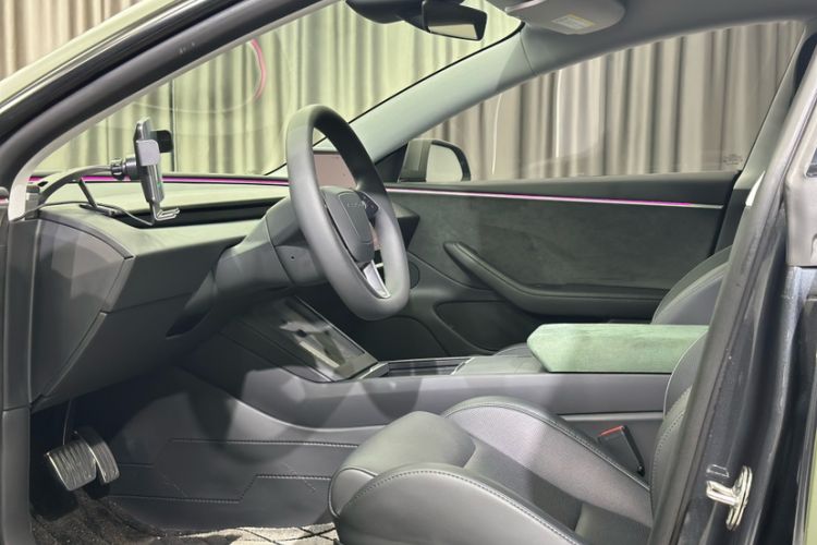 Used Tesla Model 3 2024 High-Performance All-Wheel-Drive Version
