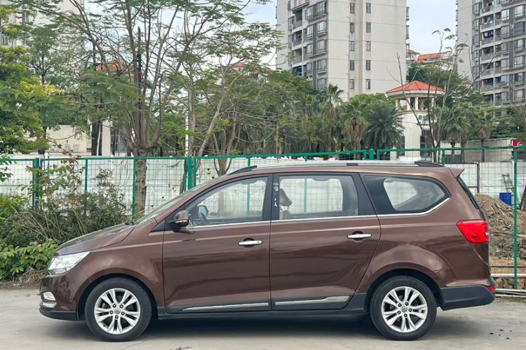 Used Baojun 730 2016 1.5T Manual Luxury Edition 7 Seats