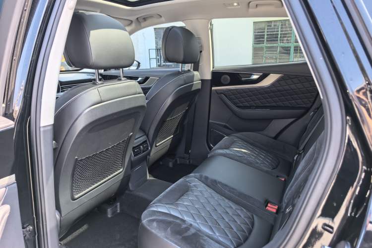 Used Hongqi HS5 2019 2.0T Smart Connect Flagship All-Wheel-Drive Version
