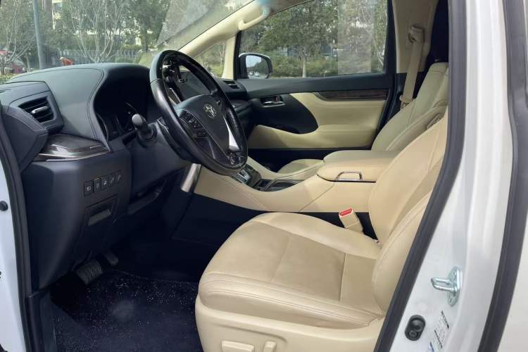 Used Toyota Vellfire 2021 Crown Dual-Engine 2.5L HV Supreme Edition
