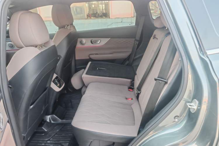 Used Chery Fengyun T8 2025 1.5T 130km Deluxe Version 5 Seats