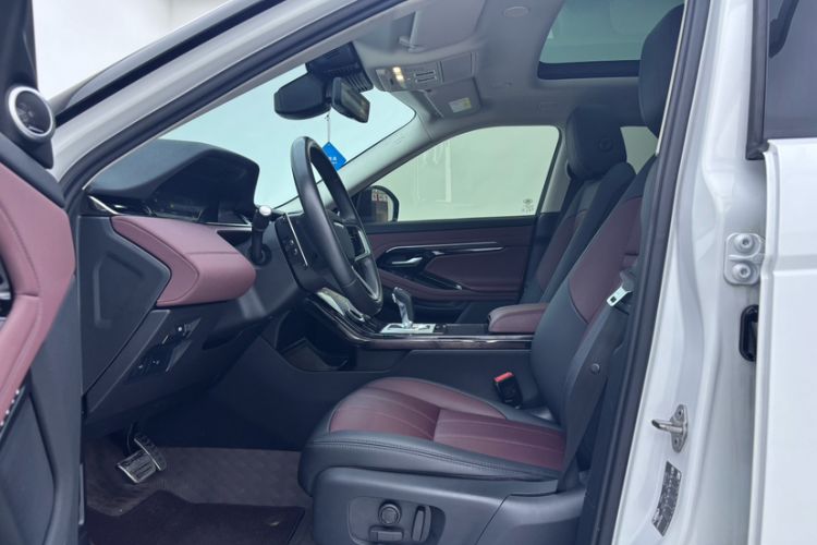 Used Land Rover Range Rover Evoque 2023 Aurora L 249 PS Luxury Edition
