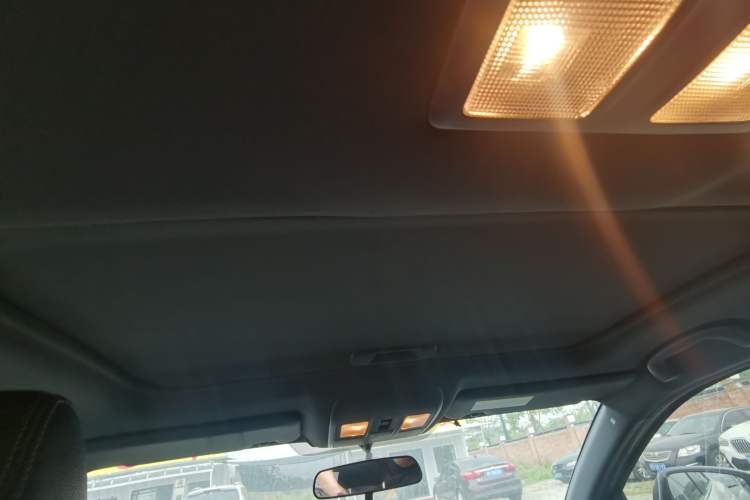 Used Mazda CX-4 2016 2.0L Automatic 2WD Blue Sky Luxury Edition Interior 8