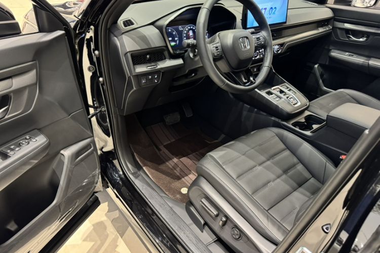 Used Honda CR-V 2026 Model—Global 30-Year Glory Edition 2.0L e:HEV Two-Wheel-Drive Smart Enjoyment Version