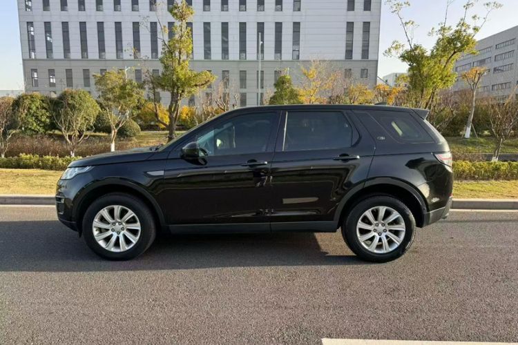 Used Land Rover Discovery Sport 2018 240 PS PURE Edition
