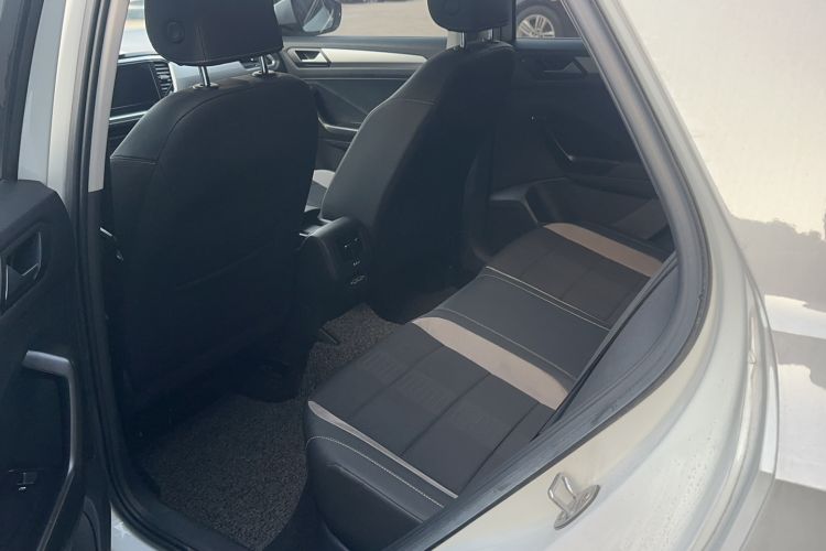 Used Volkswagen T-ROC 2022 280TSI DSG Two-Wheel Drive Elite PLUS