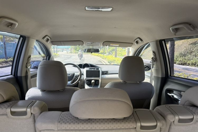 Used Toyota Verso 2014 Starlight 180E CVT Elite Edition