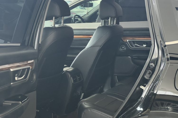 Used Honda CR-V 2019 240TURBO CVT 2WD Fashion Edition China V Interior 5