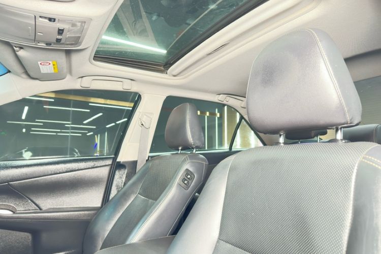 Used Toyota Camry 2016 2.0G 10th Anniversary Leading Edition
