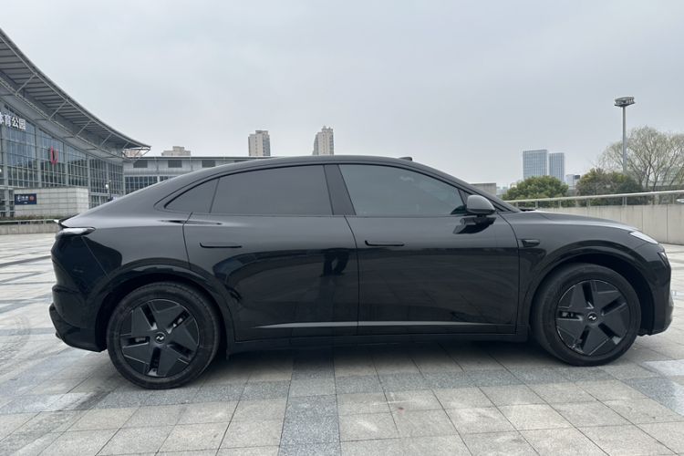 Used ONVO L60 2024 60 kWh All-Wheel Drive