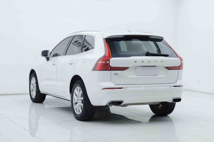 Used Volvo XC60 2021 T5 4x4 Smart Luxury Edition Exterior 1
