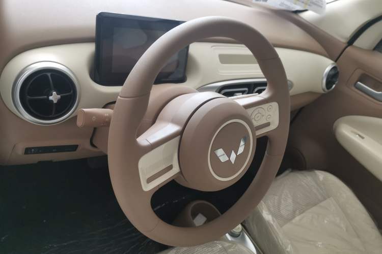 Used Wuling Hongguang MINIEV 2025 Four-Door Version Advanced Edition