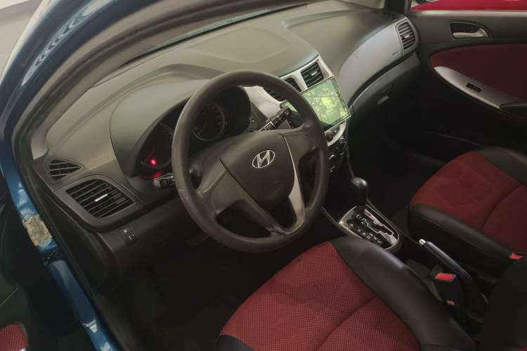 Used Hyundai Verna Ray 2014 1.4L Automatic GLX