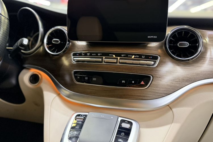 Used Mercedes-Benz V-Class 2016 V 260 Avantgarde Edition