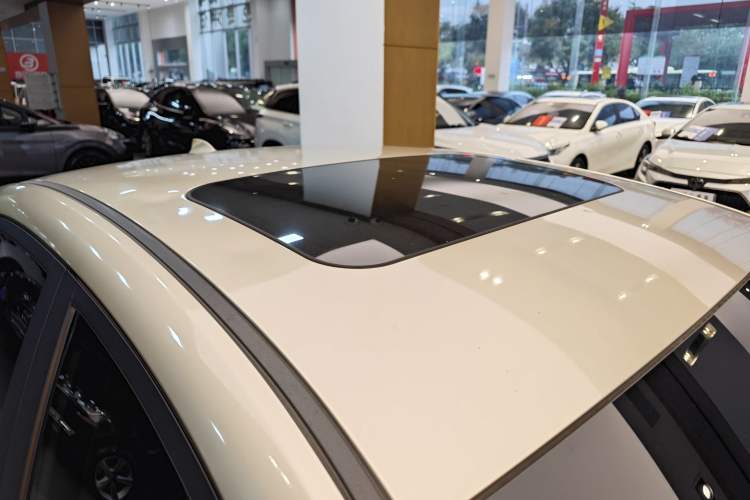 Used Geely Auto Emgrand GL 2018 1.4T DCT Elite Smart Connectivity Version
